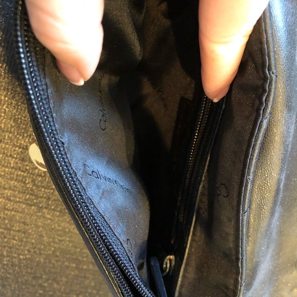 CALVIN KLEIN - CROSSBODY BAG - Picture 2 of 3